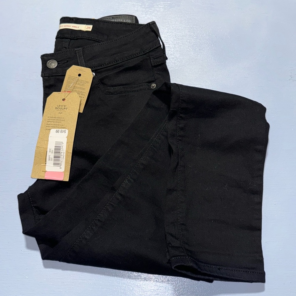 Levi’s Skinny Ankle Jeans